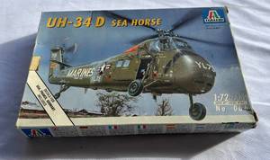 lot 44 image: UH-34 D Sea Horse Model Helicopter Kit Italeri 172