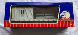 lot 51 image: Rio Grande Work Caboose R1978 D&RGW by USA Trains - Model Train