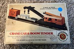 lot 111 image: Bachmann Crane Car & Boom Tender HO Scale Model Train - Vintage
