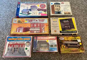 lot 113 image: (7) Various HO Scale Model Buildings- Police Station, Auto Repair, Grocery Store, Village, Ace Hardware, Towne House, Lunber Yard, General Store
