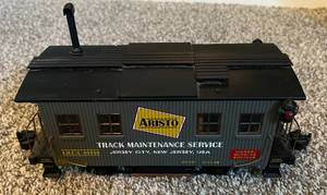 lot 121 image: Aristo Craft Track Cleaning Car ARCX-46950 Model Train