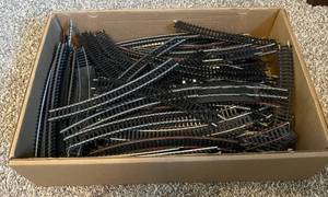 lot 129 image: HUGE Lot of HO Gauge Model Train Track - 7 Pounds