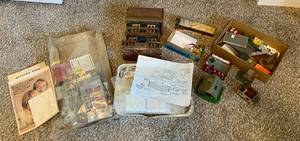 lot 133 image: Large Lot of Various HO Scale Buildings and Accessories