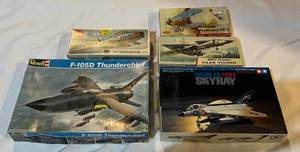 lot 137 image: Lot of 5 Vintage Plane Model Kits