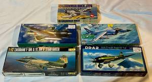lot 139 image: Lot of 5 Vintage Plane Model Kits