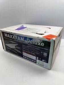 lot 35 image: MAXX FAN 7000K
