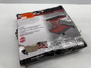 lot 119 image: Extreme Max 5001.5059 1100 lb. Wide Motorcycle Scissor Jack -NO CASTORS-