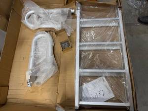 lot 125 image: Extreme Max 3005.4227 Slanted Flip-Up Dock Ladder - 4-Step