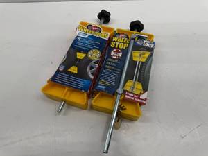 lot 147 image: 2x Camco 1515.1295 Small RV Wheel Stops