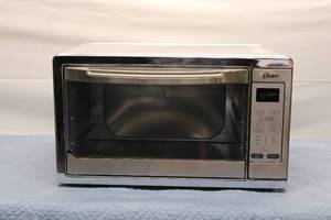 Oster Extra Large Countertop Oven with 2 Wire Racks and Baking Tray