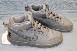 Nike Mens High-Top Sneakers with Mesh Detailing Size 10