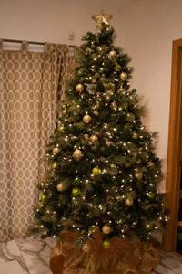 lot 1 image: 7 Artificial Christmas Tree with Gold and Green Ornaments and Star Topper