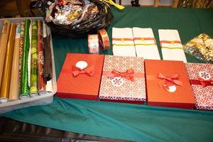 lot 2 image: Christmas Wrapping Supplies Set with Gift Boxes, Tissue Paper, and Decorative Ribbons