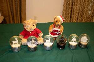 lot 10 image: Collection of 5 Snow Globes with Christmas Theme and 2 Plush Bears