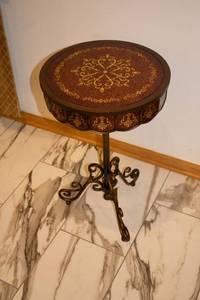 lot 19 image: Vintage Round Side Table with Intricate Floral Design