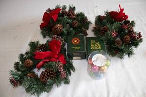 lot 101 image: Set of 3 Decorative Holiday Wreaths and Colorful Ornament Balls