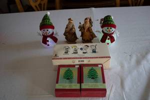lot 112 image: Tiffany Holiday Tree Night Lights & Snowman Figurine Set with Santa Decorations