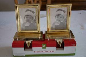 lot 132 image: Set of 2 Decorative Picture Frame Stocking Holders