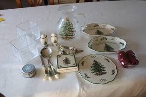 lot 61 image: Spode Christmas Tree Holiday Dining Set with Coasters & Napkin Rings