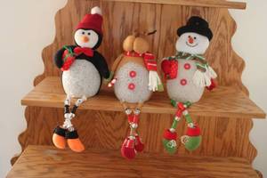 lot 80 image: Set of 3 Decorative Holiday Figurines Snowman, Penguin, and Reindeer