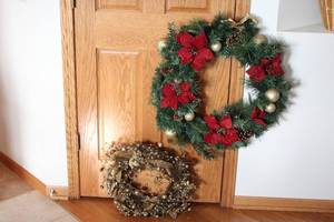 lot 117 image: Set of 2 Christmas Wreaths - Red Floral and Gold Accents