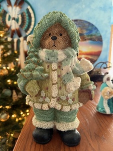 lot 168 image: Adorable Winter Bear Figurine with Knitted Outfit