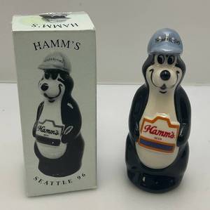 lot 19 image: HAMMS Seattle 96 Bear In Original Box