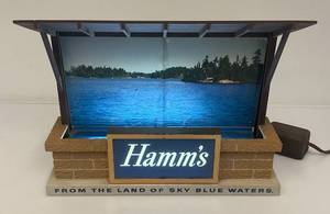 lot 25 image: Vintage HAMMS Light Up Beer Sign (Works) 12 L x 9 H x 4 W