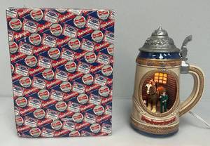 lot 30 image: Collectible Budweiser Clydesdale Stein Nitelite (NIB) VERY COOL