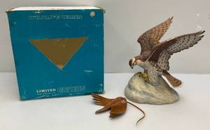 lot 35 image: Limited Edition Ski Country Collectors Decanter Prairie Falcon With Lure EMPTY In Original Box