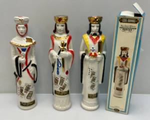 lot 39 image: Three Collectible EZRA BROOKS Collectors Series King Of Clubs In Original Box, Hearts & Diamonds EMPTY