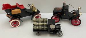 lot 40 image: Misc. Vintage Collectible Decanter Cars Including Beam & More EMPTY
