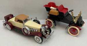 lot 45 image: Vintage Model A & Duesenburg Beam Decanters (EMPTY)