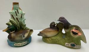 lot 89 image: Vintage 1980s Ducks Unlimited Collectors Decanters (EMPTY)