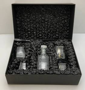 lot 91 image: Jim Beam 2009 Jim Beam Collectors Society Decanter & Glass Set (NIB)