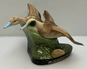 lot 104 image: Vintage BEAM Ducks Unlimited  (Green Winged Teal) Collectible Decanter (EMPTY)