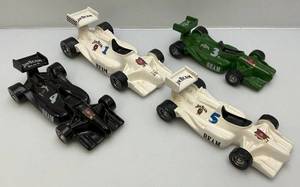 lot 132 image: Vintage Unique Pottery BEAM Indy Car Decanters (EMPTY)