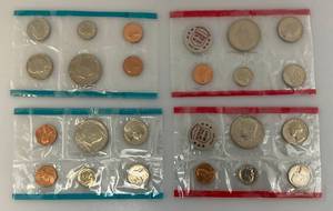lot 166 image: 1972 Uncirculated US Mint Sets (Sealed)