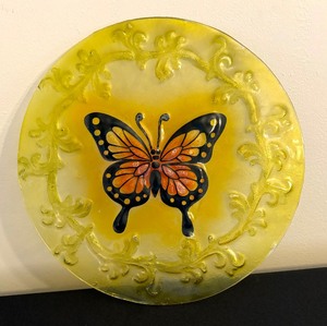 lot 72 image: Beautiful Butterfly Motif Glass Plant Tray