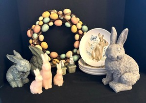 lot 91 image: Eggcellent Easter Decor