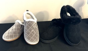 lot 96 image: Two Pairs of Slipper Shoes Size 6 Shoes by Spenco and Dearforms