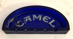 lot 110 image: Vintage 1994 Cobalt Blue Etched Glass Camel Crescent Half Circle Ashtray