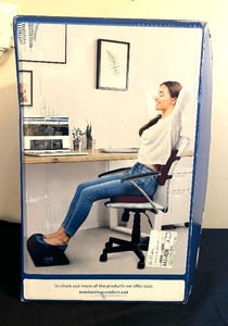 lot 134 image: Everlasting Comfort Seat Cushion, Lumbar Cushion and Foot Rest Pillow Set