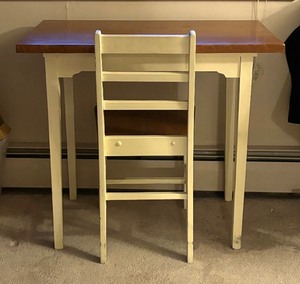 lot 8 image: Vintage Table with Chair