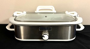 lot 145 image: Crock-Pot Casserole Slow Cooker