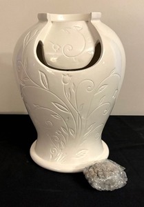 lot 46 image: New Indoor Tabletop Fountain