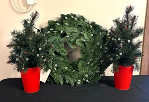 lot 146 image: Festive Wreath and Trees