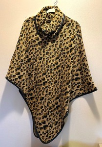 lot 190 image: New Kelly & Katie Animal Print Poncho