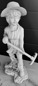 lot 210 image: Resin Garden Girl Statue