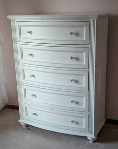 lot 9A image: White Five Drawer Chest of Drawers by Holland House